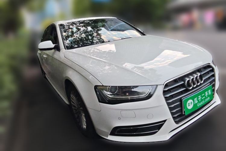 Used Audi A4L 2013 35 TFSI Automatic Technology Edition Front Right 45 Deg
