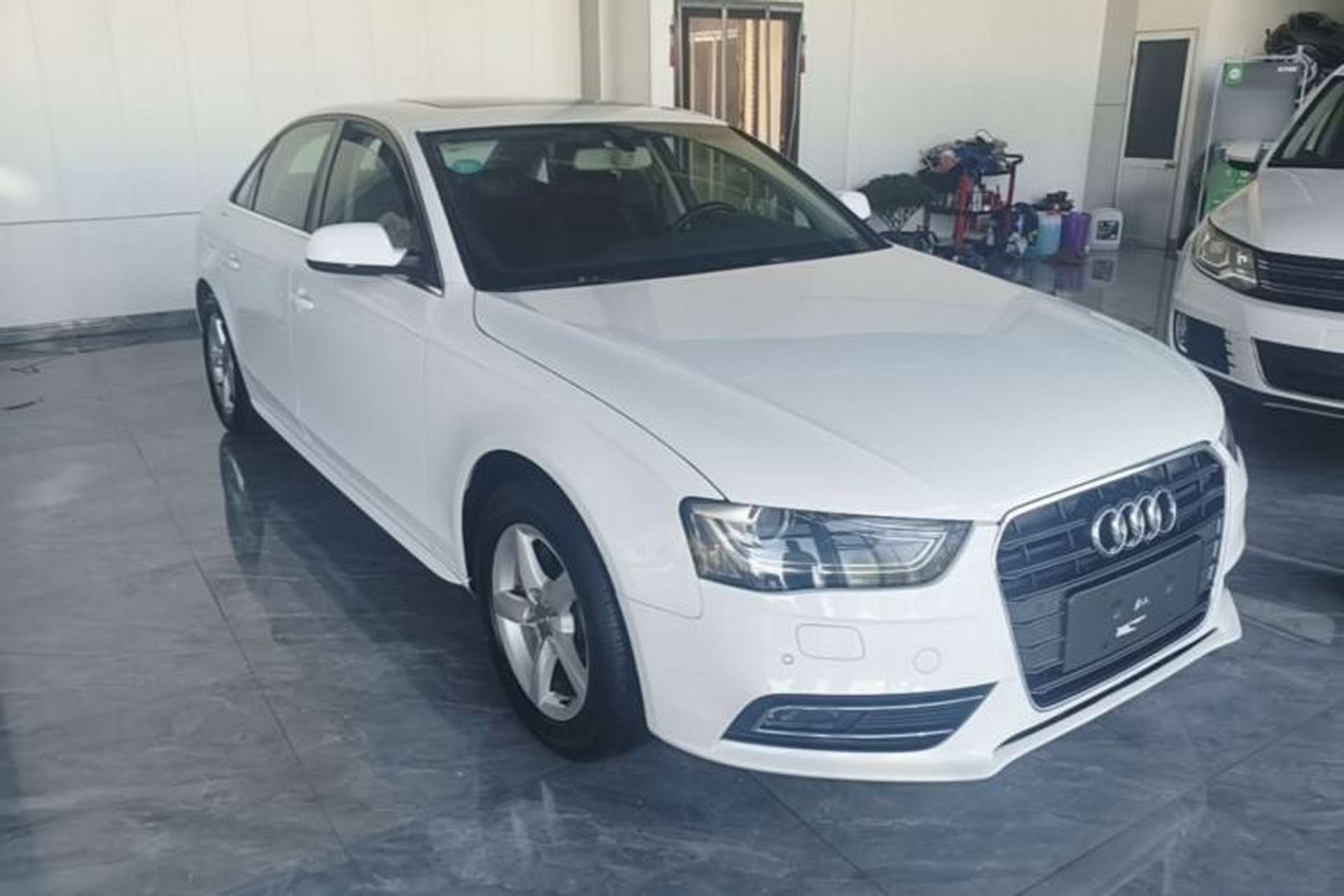 Used Audi A4L 2013 35 TFSI Automatic Comfort Model Front Right 45 Deg