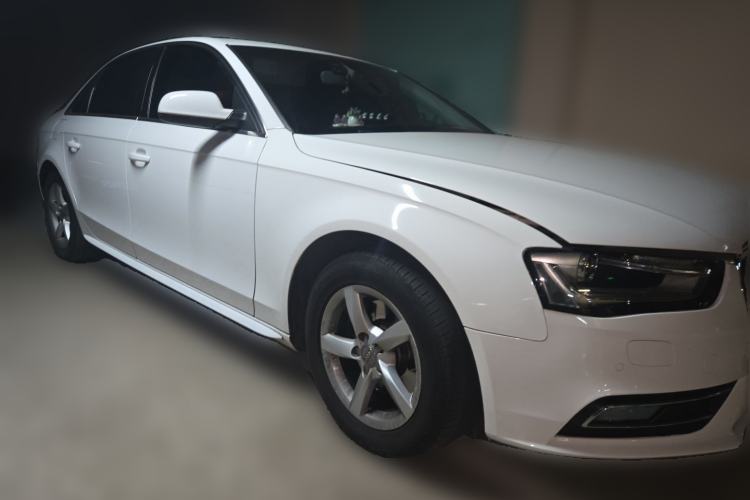 Used Audi A4L 2013 35 TFSI Automatic Comfort Model Front Right 45 Deg