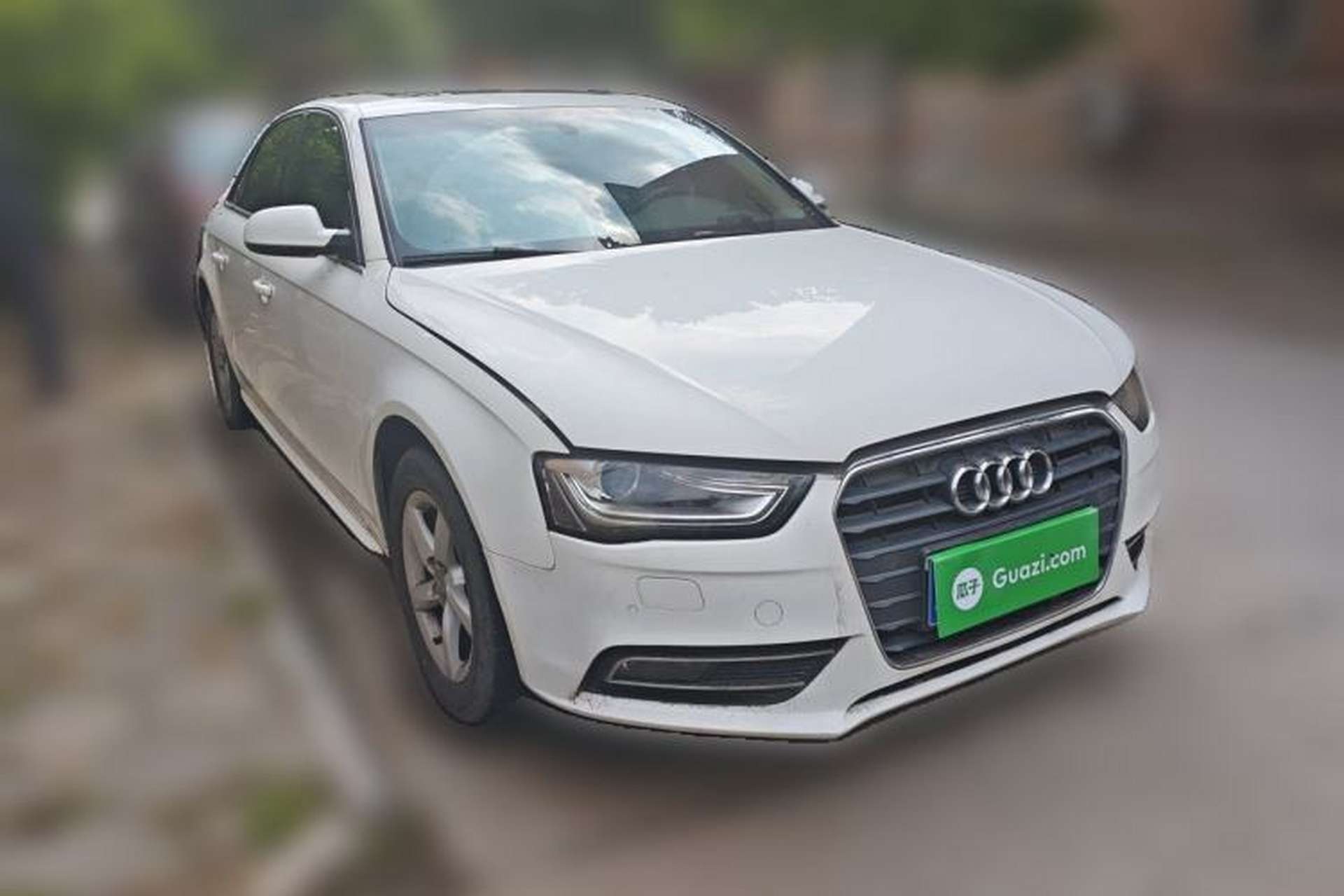 Used Audi A4L 2013 35 TFSI Automatic Comfort Model Front Right 45 Deg