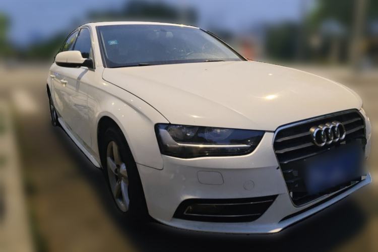 Used Audi A4L 2013 30 TFSI Automatic Comfort Model Front Right 45 Deg