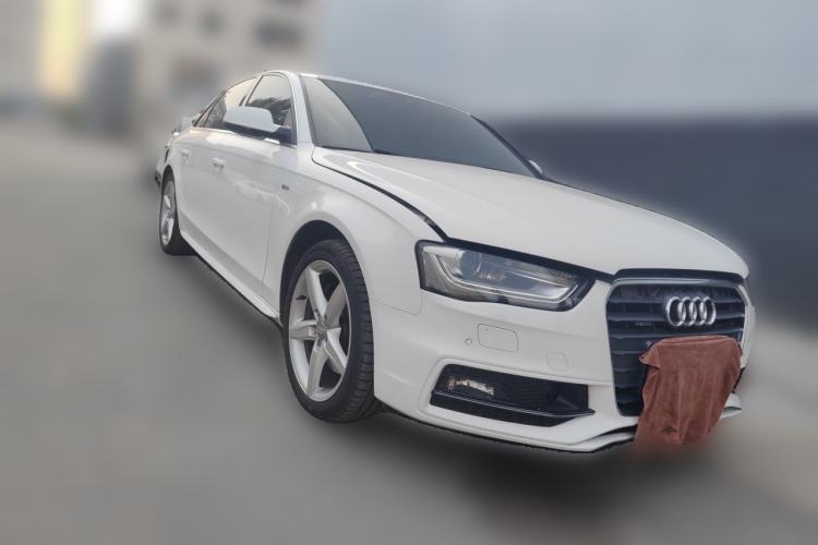 Used Audi A4L 2013 40 TFSI quattro Sport version Front Right 45 Deg