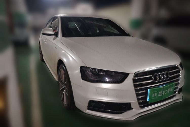 Used Audi A4L 2013 40 TFSI quattro Sport version Front Right 45 Deg