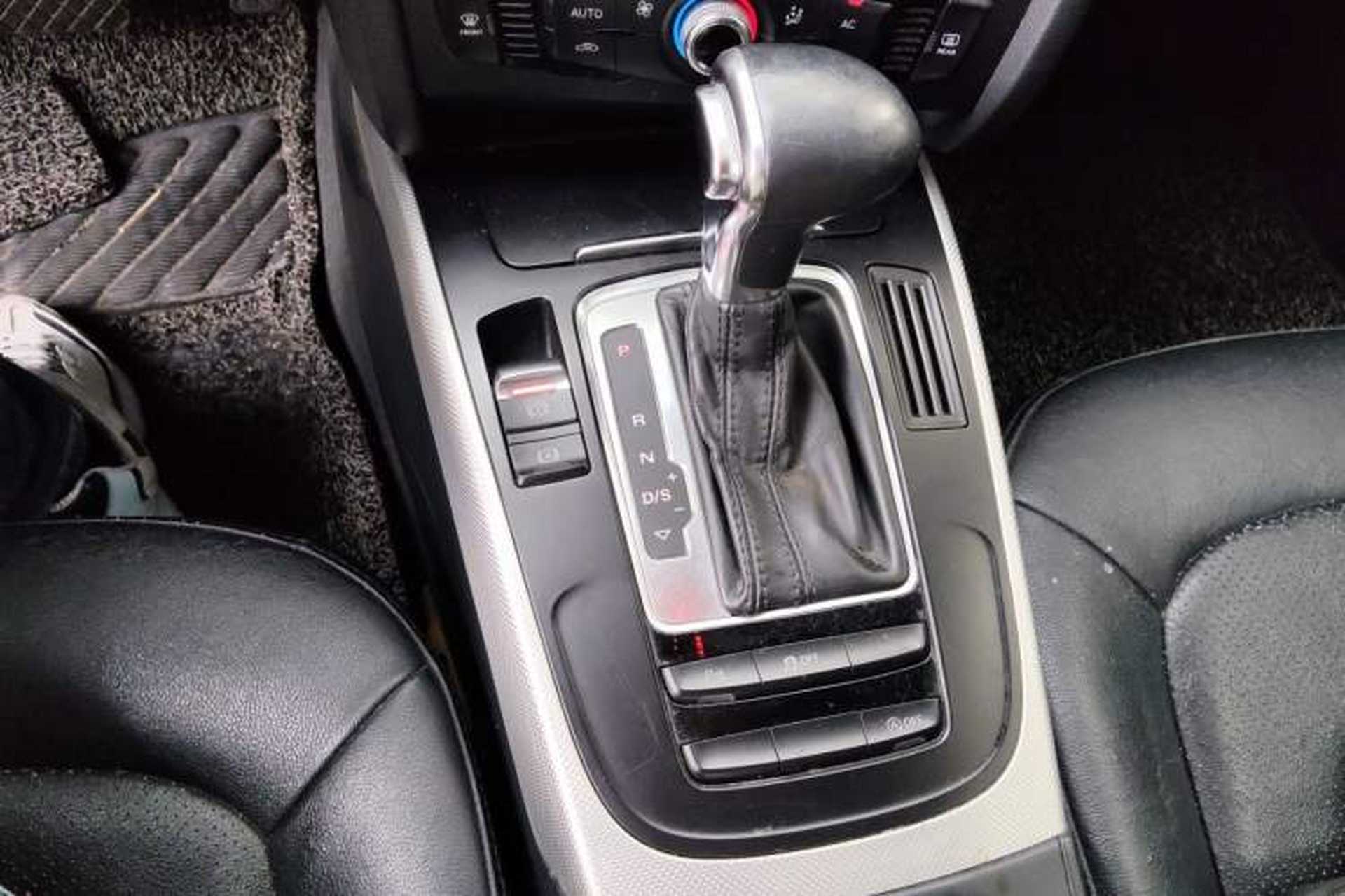 Used Audi A4L 2013 35 TFSI Automatic Standard Model Gear Lever