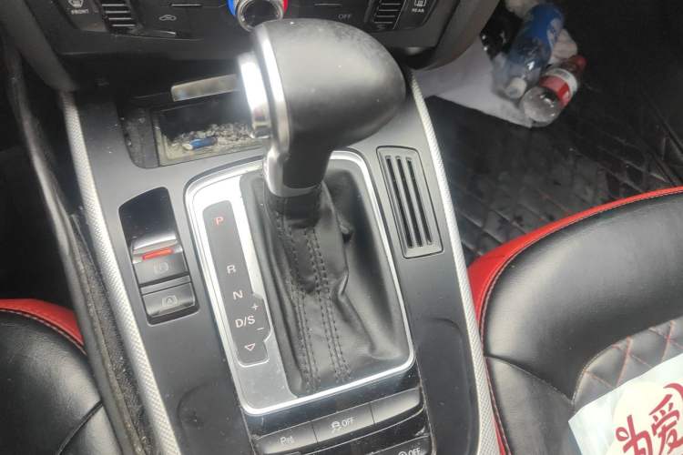 Used Audi A4L 2013 35 TFSI Automatic Standard Model Gear Lever