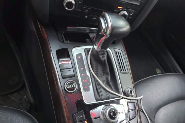 Used Audi A4L 2013 35 TFSI Automatic Technology Edition Gear Lever