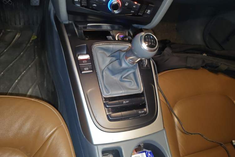 Used Audi A4L 2013 30 TFSI Manual Comfort Model Gear Lever