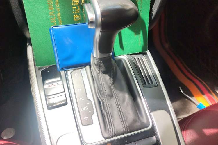 Used Audi A4L 2013 35 TFSI Automatic Standard Model Gear Lever