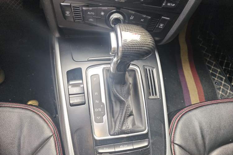 Used Audi A4L 2013 35 TFSI Automatic Standard Model Gear Lever
