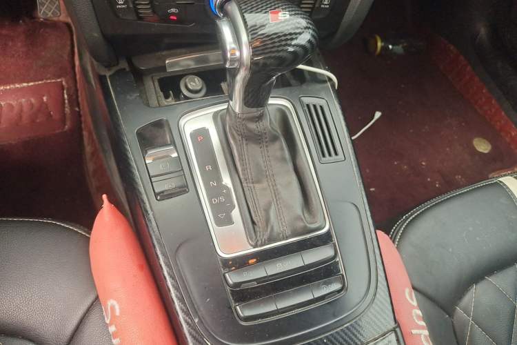 Used Audi A4L 2013 35 TFSI Automatic Standard Model Gear Lever