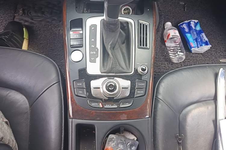 Used Audi A4L 2013 35 TFSI Automatic Technology Edition Gear Lever