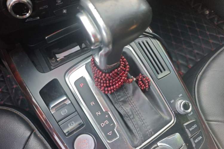 Used Audi A4L 2013 35 TFSI Automatic Technology Edition Gear Lever