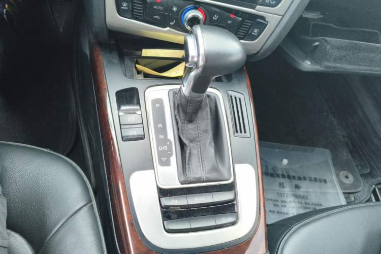 Used Audi A4L 2013 35 TFSI Automatic Comfort Model Gear Lever