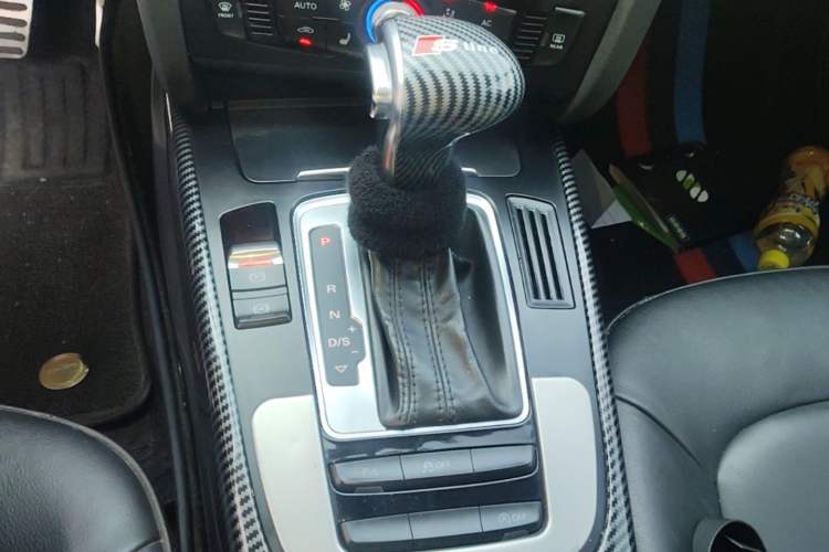 Used Audi A4L 2013 35 TFSI Automatic Comfort Model Gear Lever