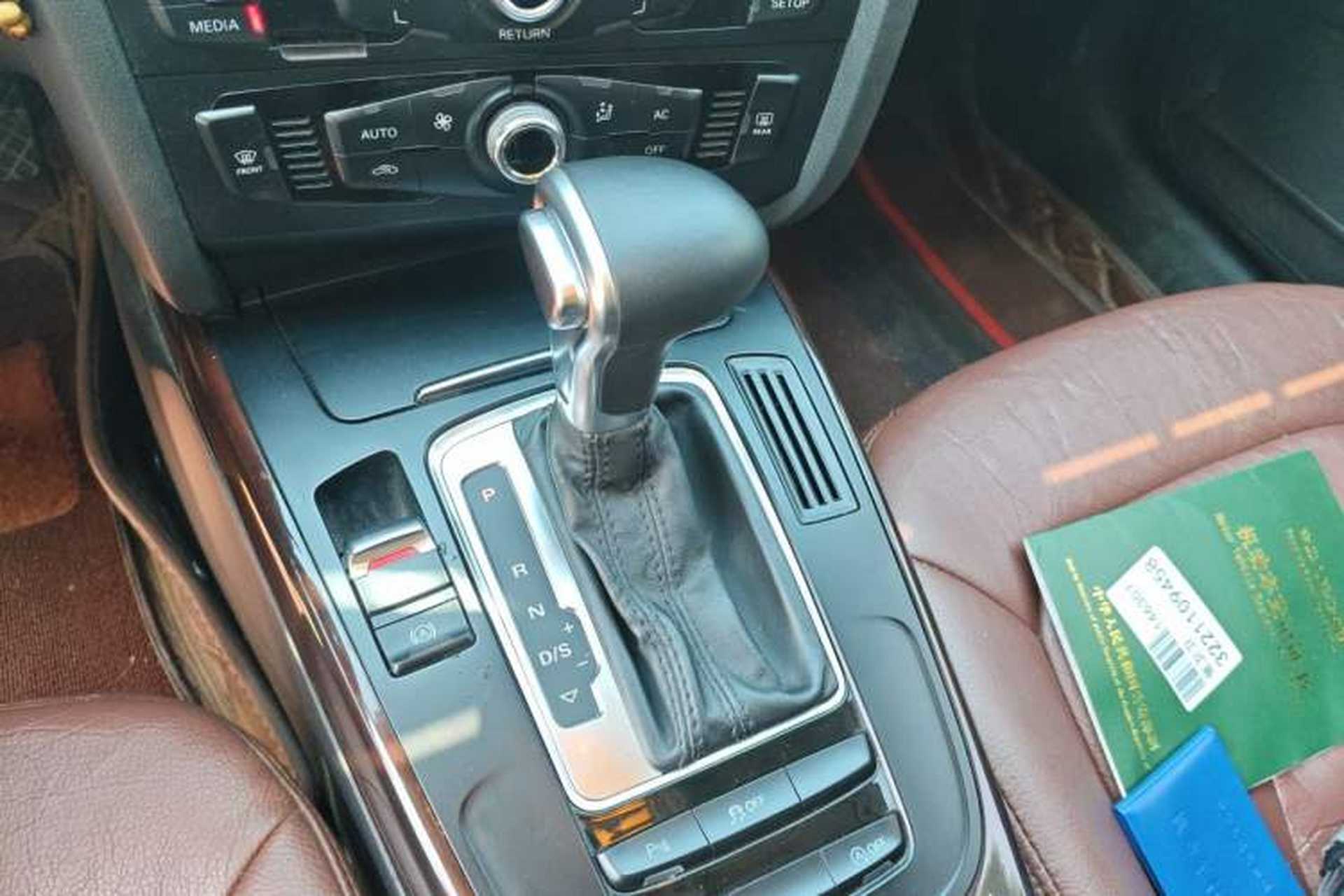 Used Audi A4L 2013 35 TFSI Automatic Standard Model Gear Lever