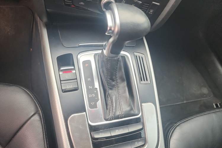 Used Audi A4L 2013 35 TFSI Automatic Technology Edition Gear Lever