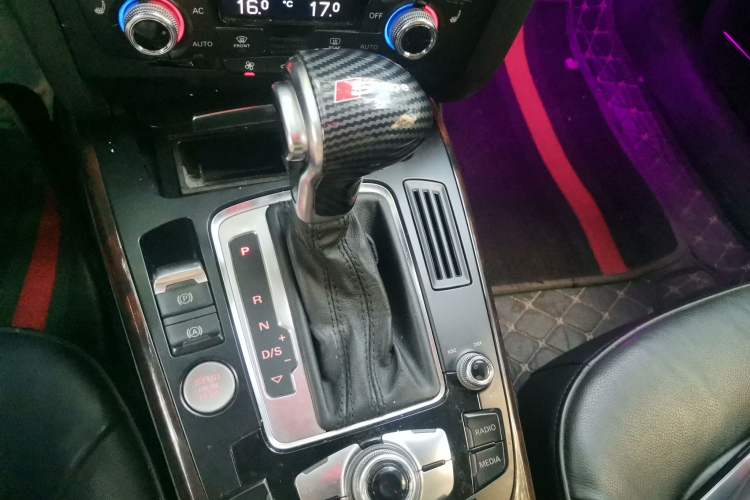 Used Audi A4L 2013 35 TFSI Automatic Technology Edition Gear Lever