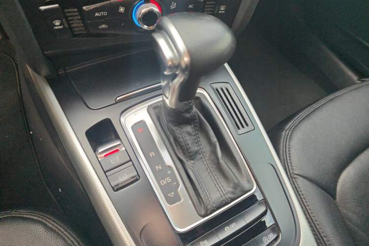 Used Audi A4L 2013 35 TFSI Automatic Standard Model Gear Lever