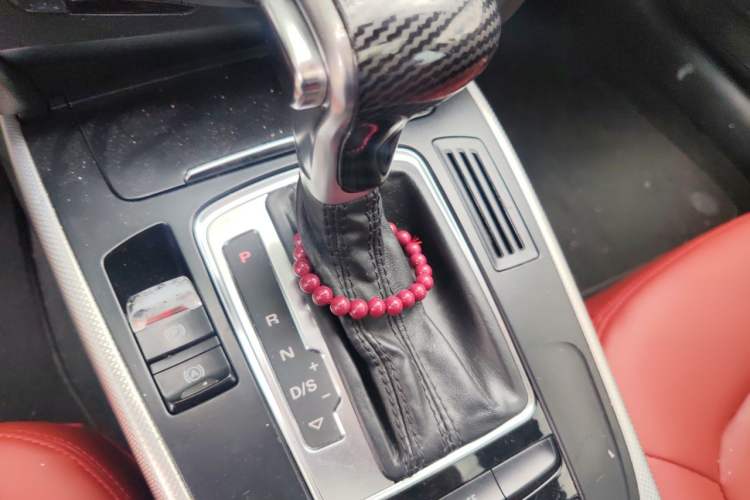 Used Audi A4L 2013 35 TFSI Automatic Standard Model Gear Lever