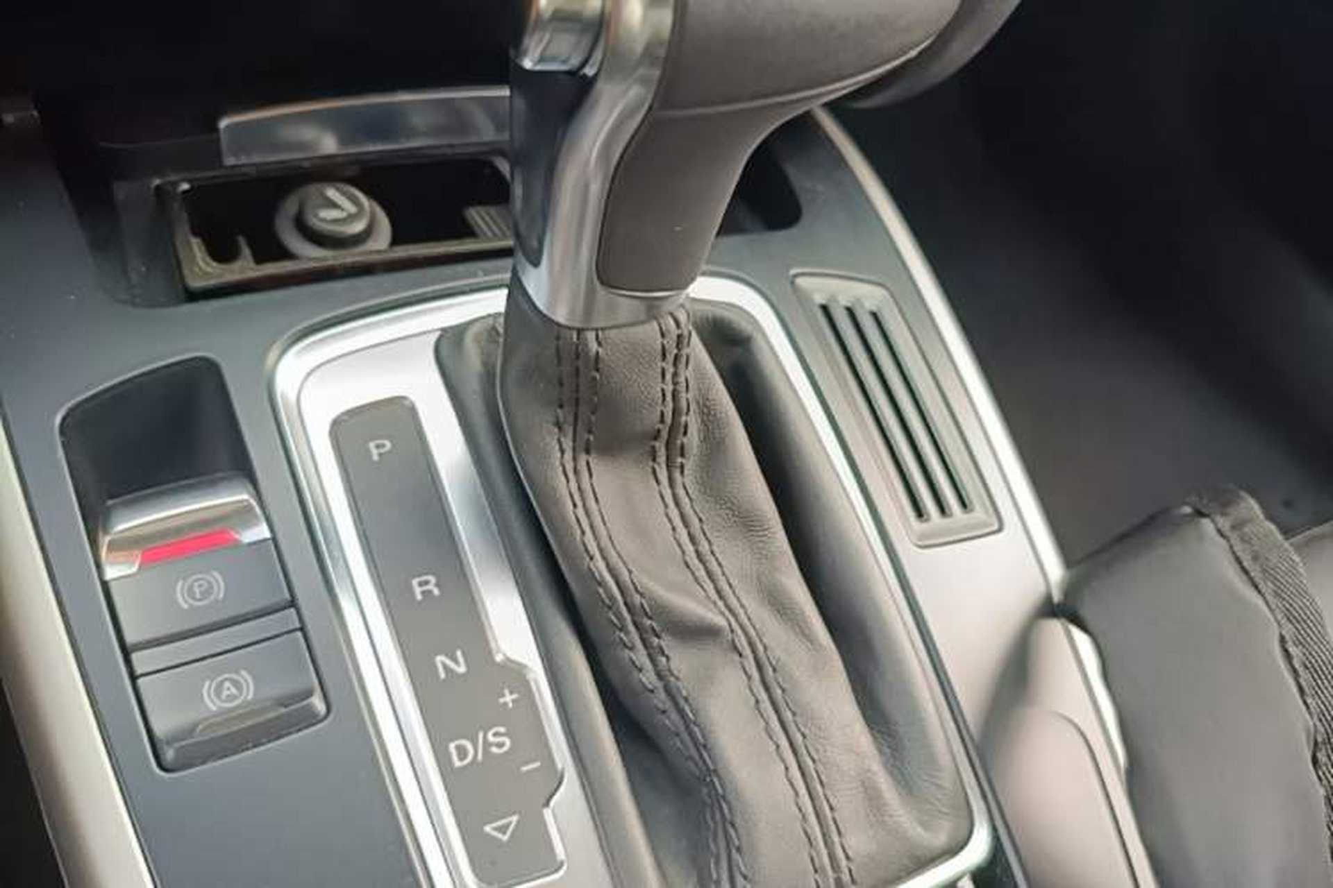 Used Audi A4L 2013 30 TFSI Automatic Comfort Model Gear Lever