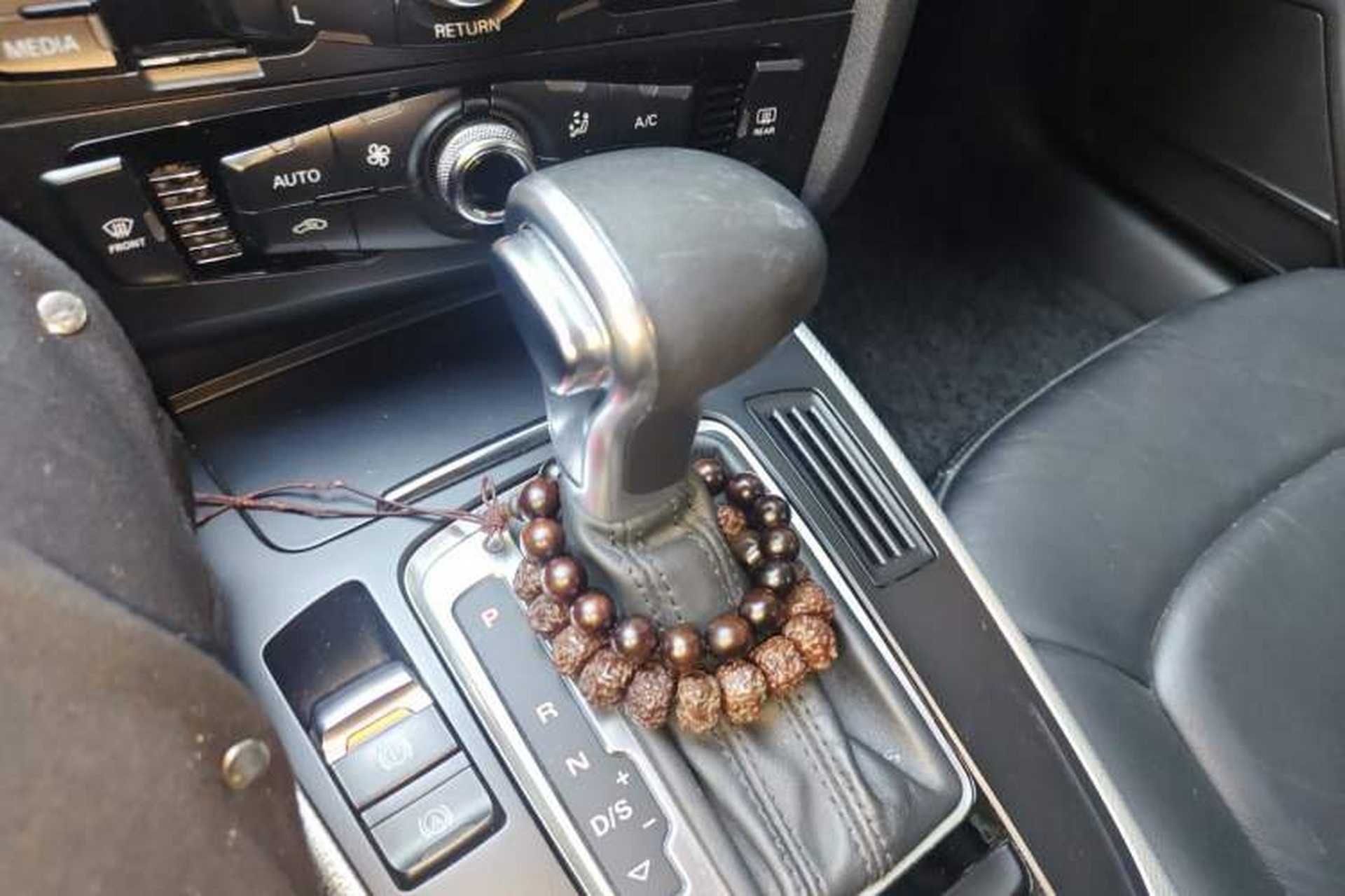 Used Audi A4L 2013 35 TFSI Automatic Standard Model Gear Lever