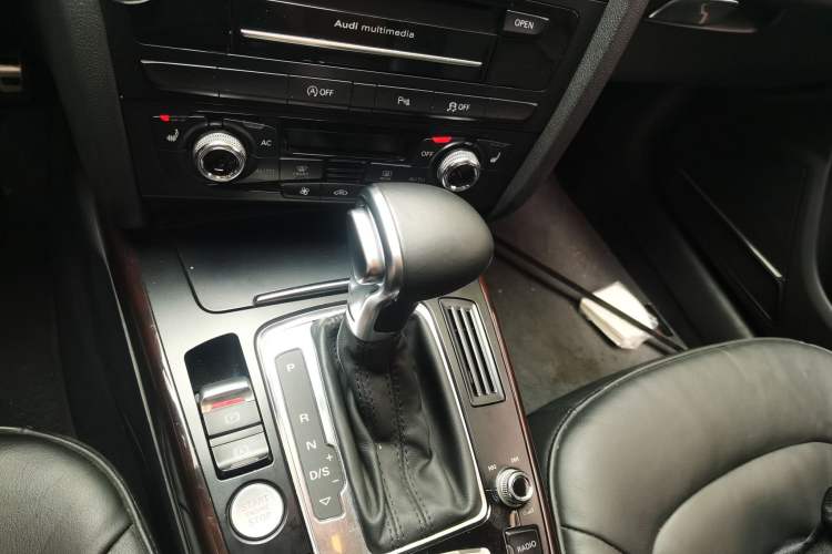 Used Audi A4L 2013 35 TFSI Automatic Technology Edition Gear Lever