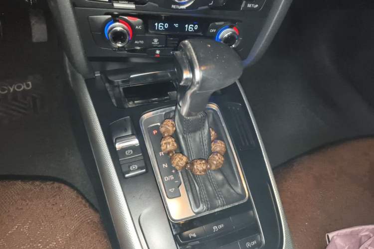 Used Audi A4L 2013 35 TFSI Automatic Standard Model Gear Lever