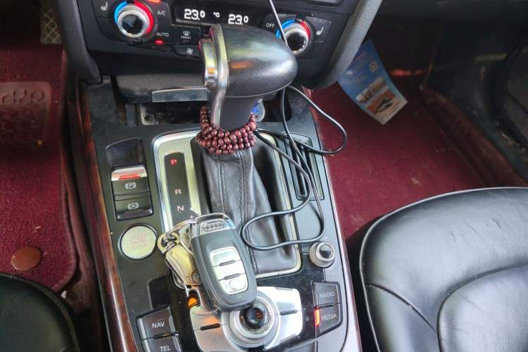 Used Audi A4L 2013 35 TFSI Automatic Technology Edition Gear Lever