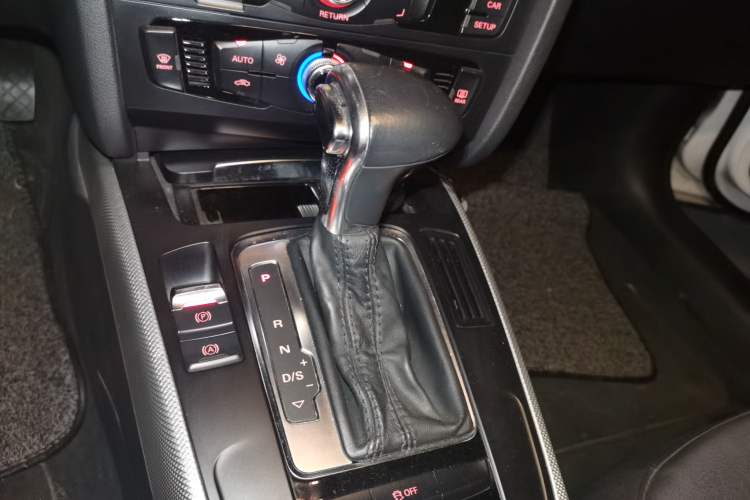Used Audi A4L 2013 40 TFSI quattro Individual Sport Edition Gear Lever