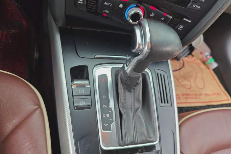 Used Audi A4L 2013 40 TFSI quattro Individual Sport Edition Gear Lever