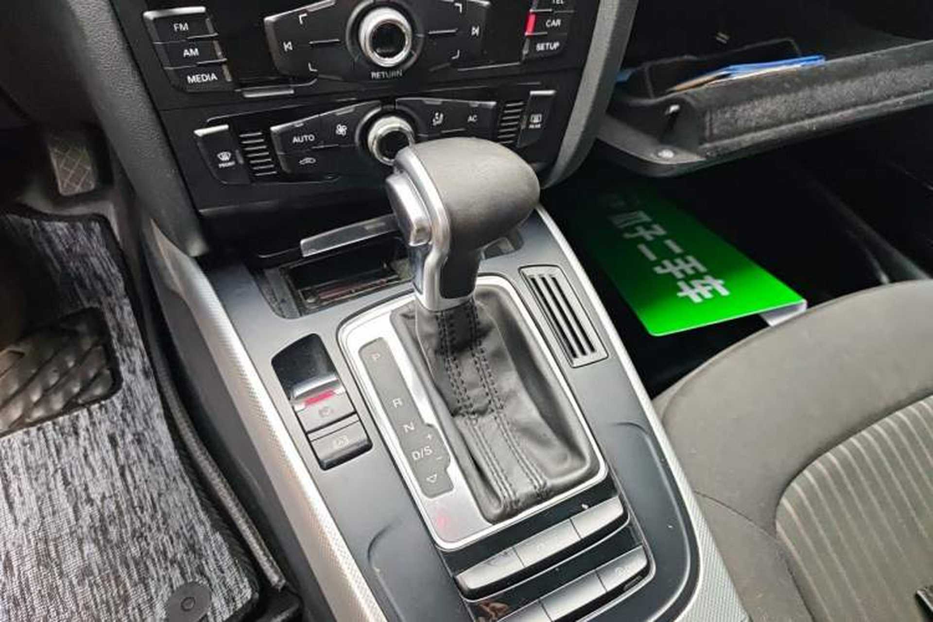 Used Audi A4L 2013 35 TFSI Automatic Standard Model Gear Lever