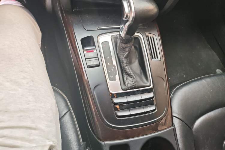 Used Audi A4L 2013 35 TFSI Automatic Comfort Model Gear Lever
