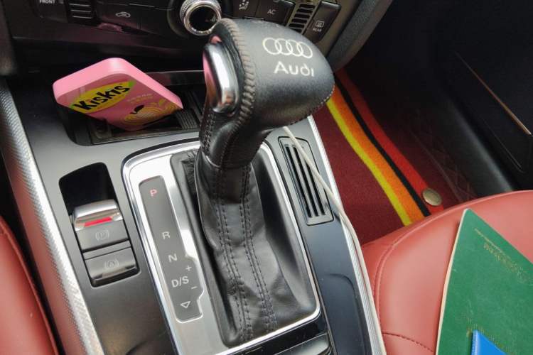 Used Audi A4L 2013 35 TFSI Automatic Standard Model Gear Lever