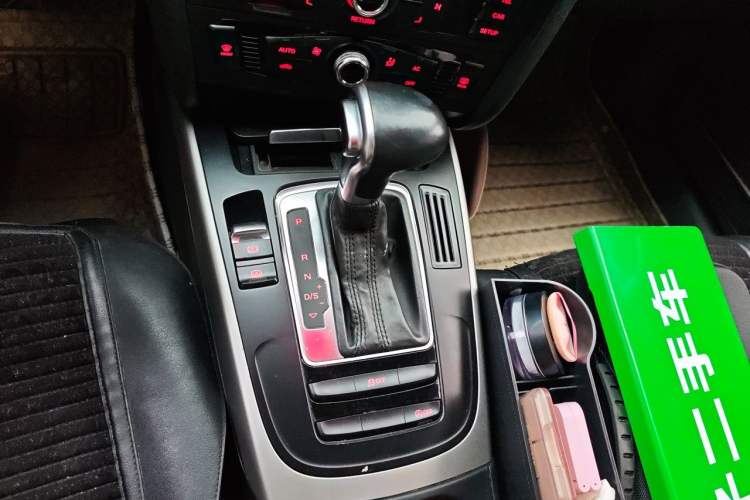 Used Audi A4L 2013 30 TFSI Automatic Comfort Model Gear Lever