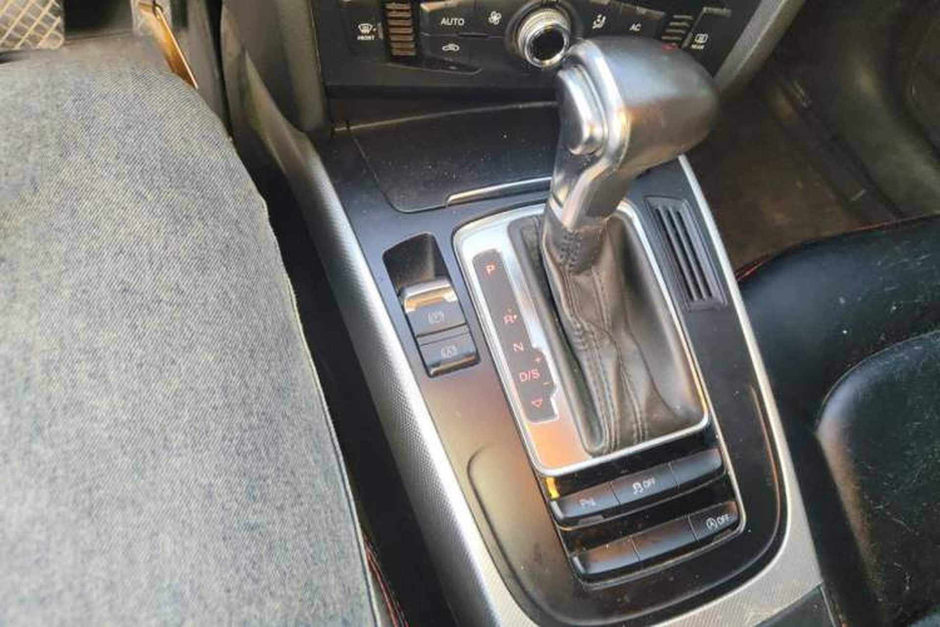 Used Audi A4L 2013 35 TFSI Automatic Standard Model Gear Lever