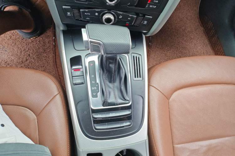 Used Audi A4L 2013 35 TFSI Automatic Standard Model Gear Lever