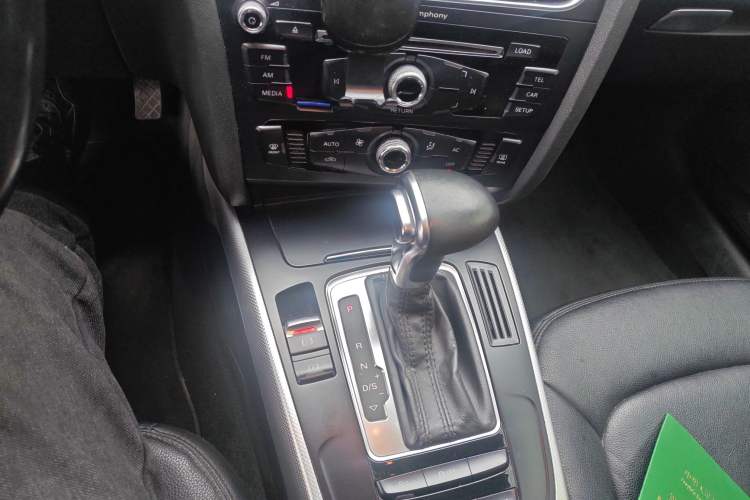 Used Audi A4L 2013 35 TFSI Automatic Standard Model Gear Lever