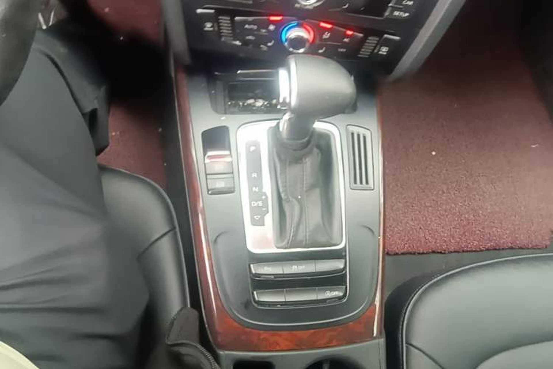 Used Audi A4L 2013 35 TFSI Automatic Standard Model Gear Lever