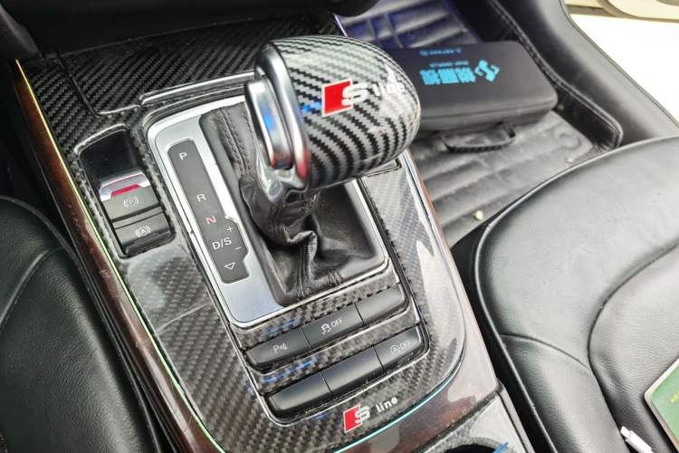 Used Audi A4L 2013 35 TFSI Automatic Comfort Model Gear Lever