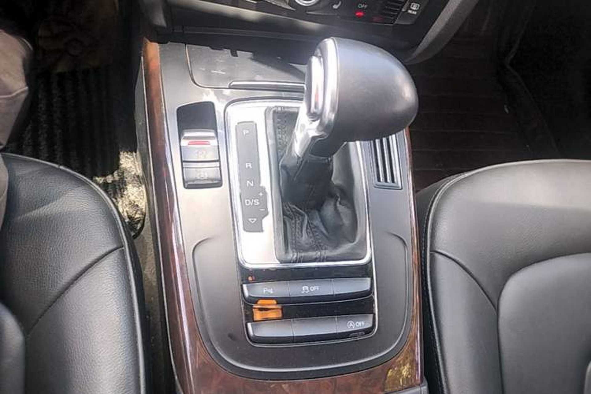 Used Audi A4L 2013 35 TFSI Automatic Comfort Model Gear Lever