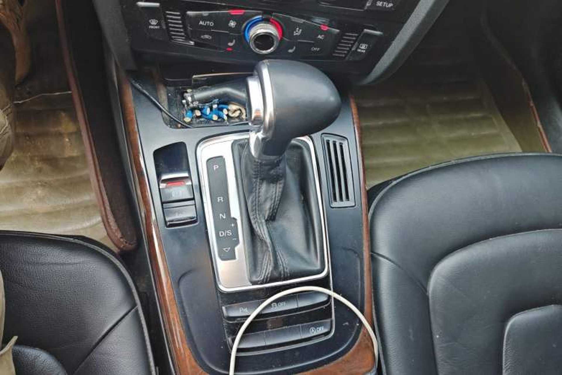 Used Audi A4L 2013 35 TFSI Automatic Comfort Model Gear Lever
