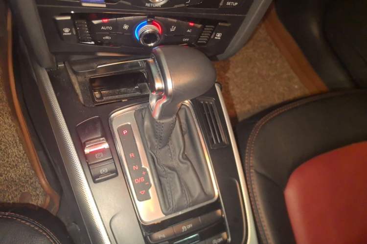 Used Audi A4L 2013 40 TFSI quattro Individual Sport Edition Gear Lever