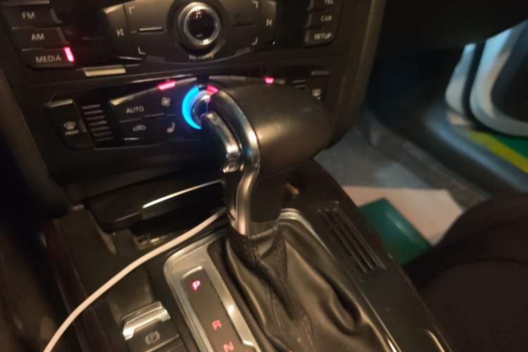 Used Audi A4L 2013 35 TFSI Automatic Standard Model Gear Lever