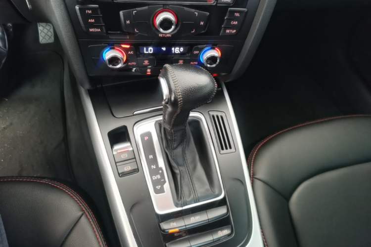 Used Audi A4L 2013 35 TFSI Automatic Standard Model Gear Lever