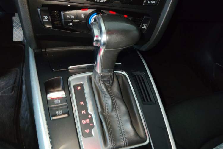 Used Audi A4L 2013 40 TFSI quattro Individual Sport Edition Gear Lever