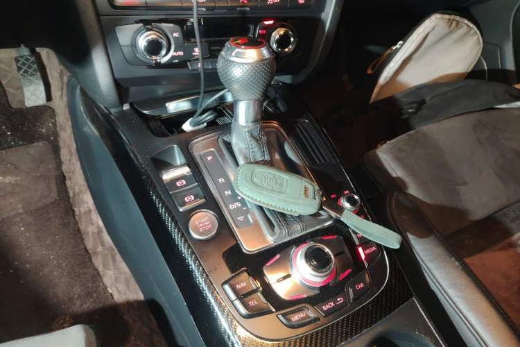 Used Audi A4L 2013 40 TFSI quattro Sport version Gear Lever