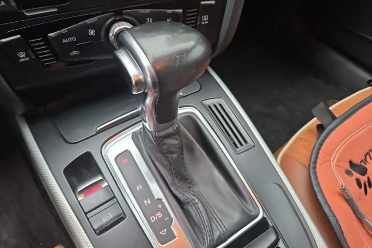 Used Audi A4L 2013 40 TFSI quattro Individual Sport Edition Gear Lever