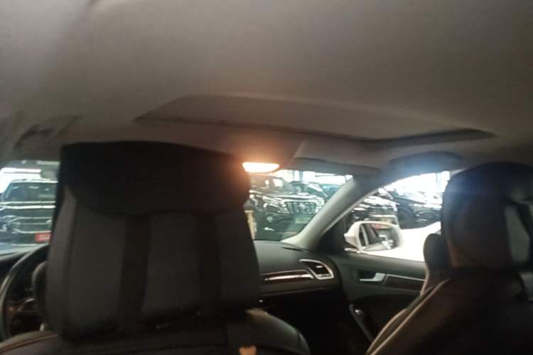 Used Audi A4L 2013 35 TFSI Automatic Comfort Model Headliner