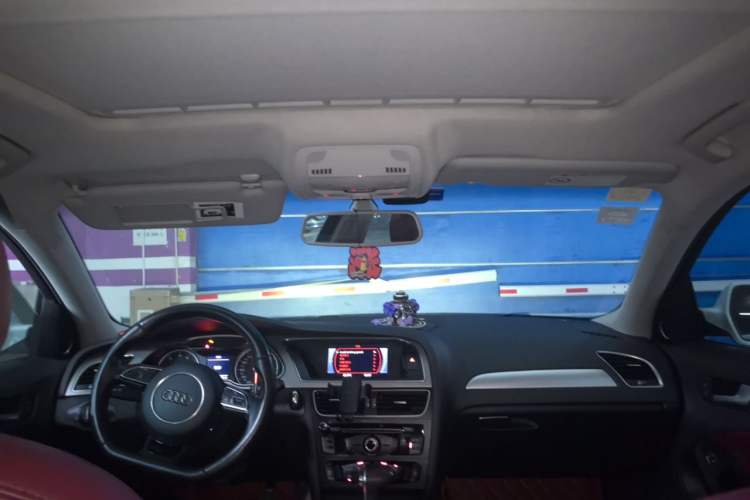 Used Audi A4L 2013 35 TFSI Automatic Standard Model Headliner