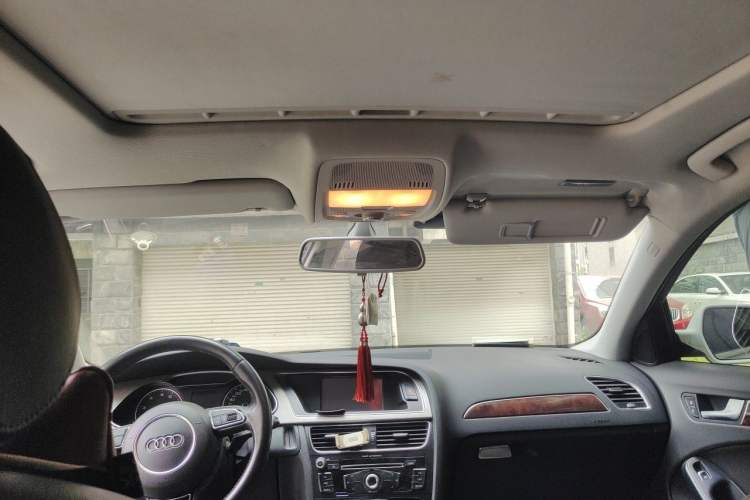 Used Audi A4L 2013 35 TFSI Automatic Comfort Model Headliner